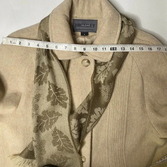 Bromley Collection vtg Wool Trench Coat Beige Size 8 Women